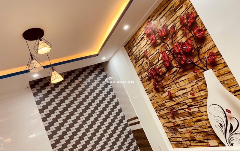 VỀ Ở NGAY! Nhà 5 tầng MỚI TINH, ô tô đậu cửa, nội thất xịn sò – Thạch Bàn Long Biên